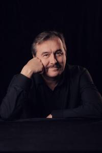 Бесперстов Евгений. Актер театра "Пятая любовь"